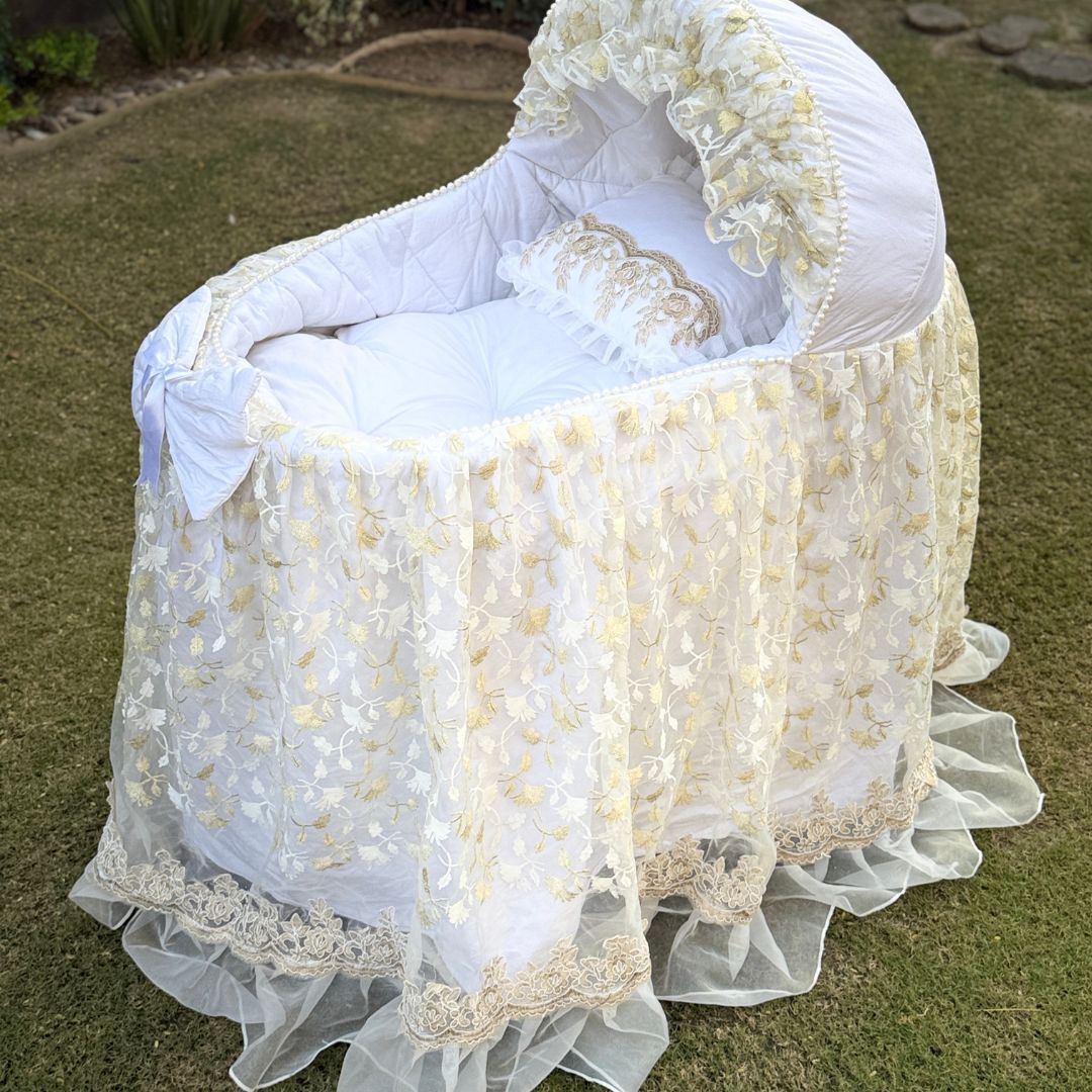 Baby Bassinet with Iron Stand